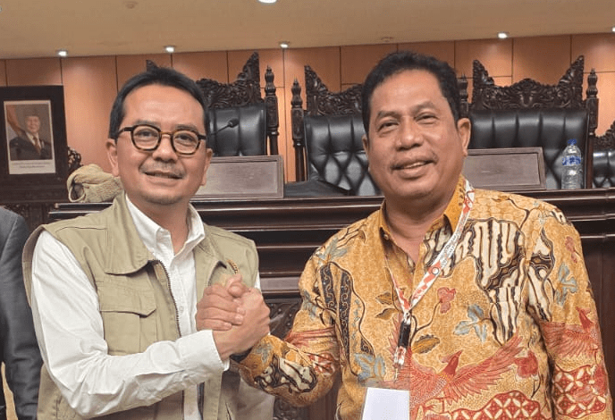 Hasbi Syamsu Ali bersama anggota DPR-RI Fraksi PKB yang juga Ketua FORKONAS CDOB, Saiful Huda (Foto: IST)