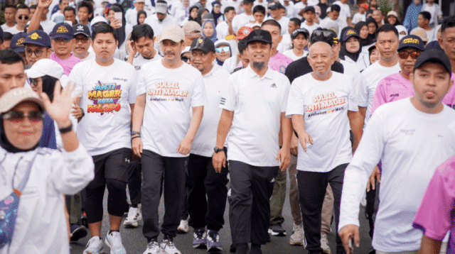 Ribuan Warga Palopo Tumpah Ruah Ikuti Jalan Sehat Anti Mager Berhadiah